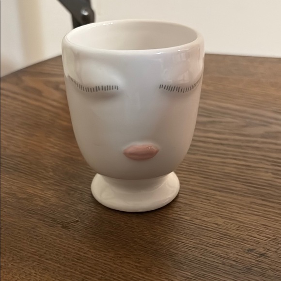 Hoppy Lobby Other - White Ceramic Face Planter